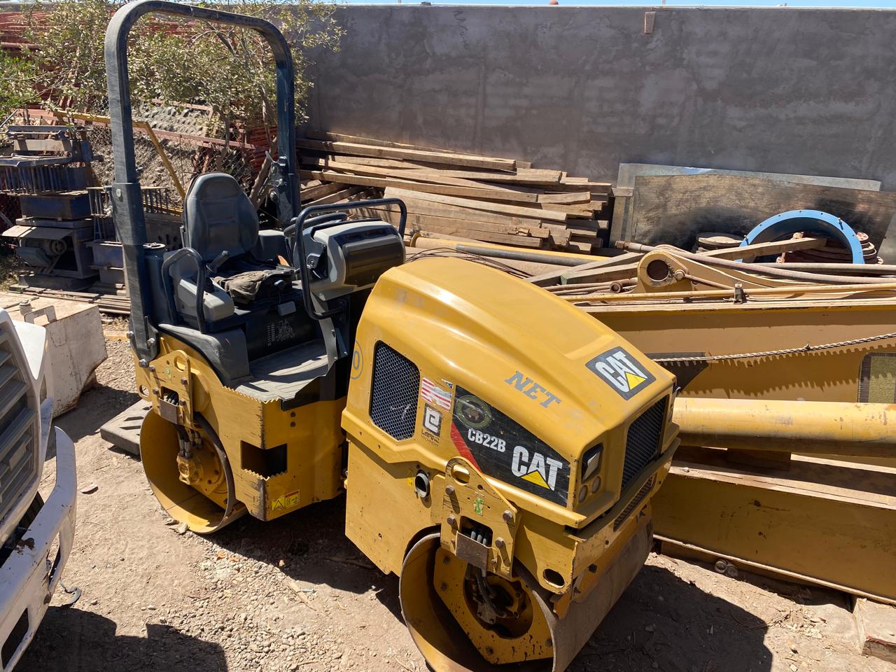 Compactador CAT CB22B #1 · exterior