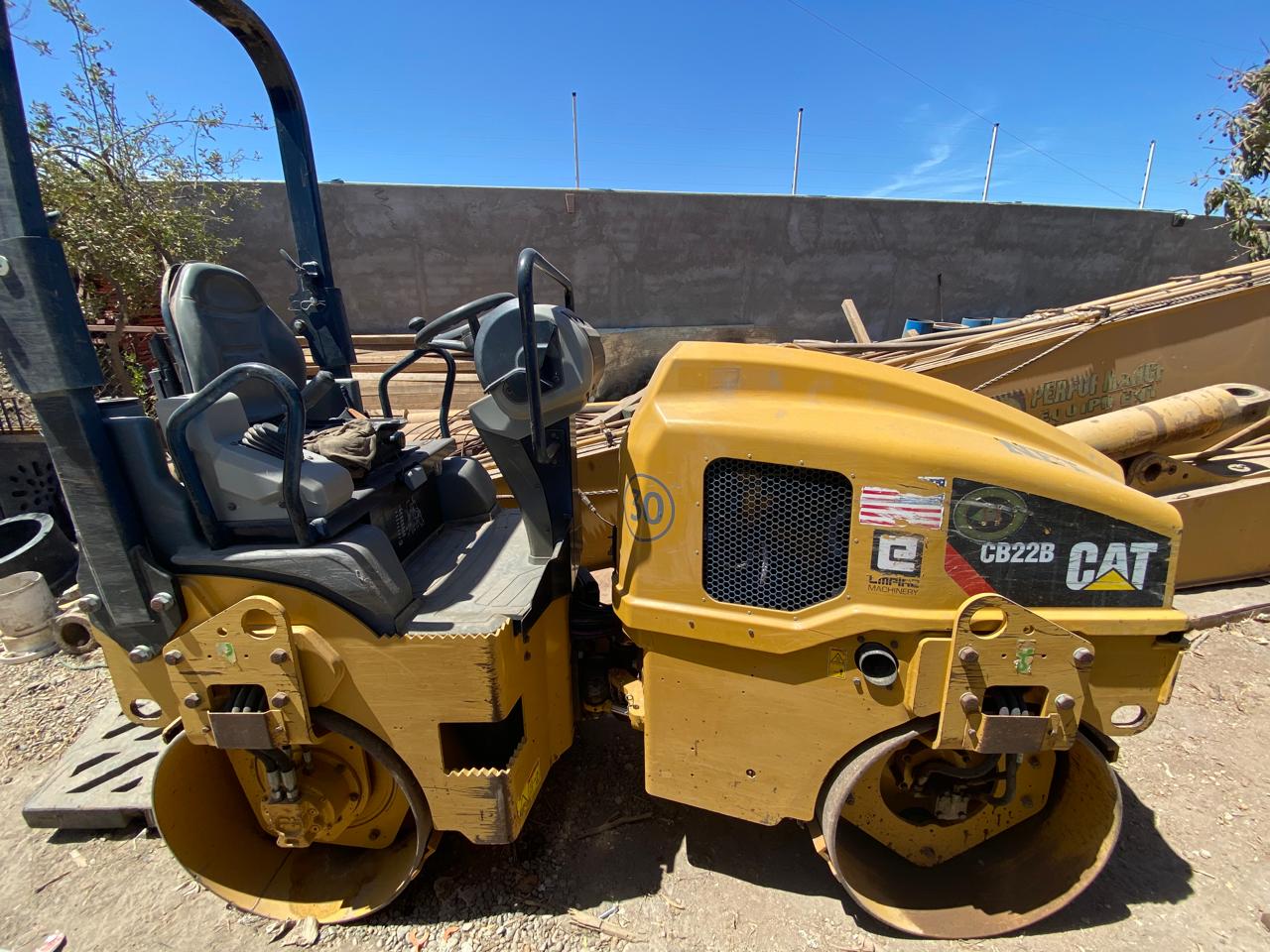 Compactador CAT CB22B #1 · exterior