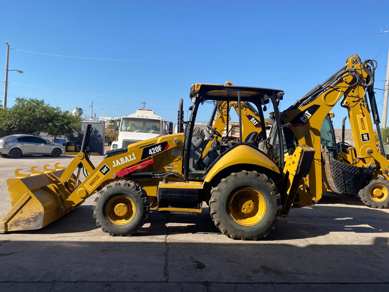 Retroexcavadora CAT 420F