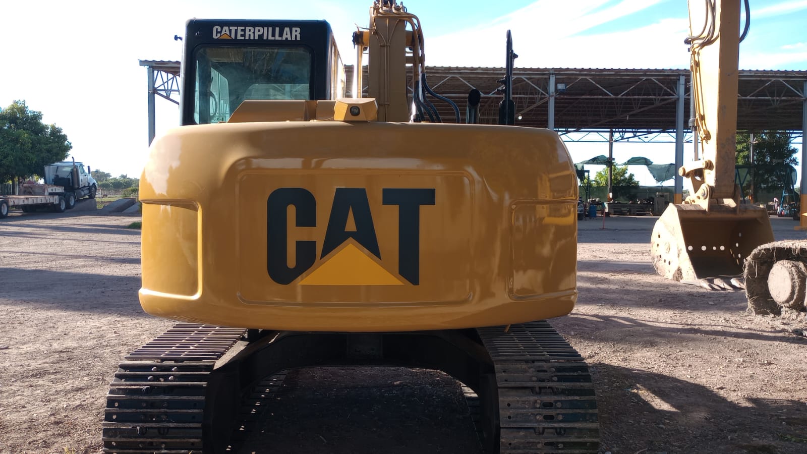 Excavadora CAT 311DRR · exterior