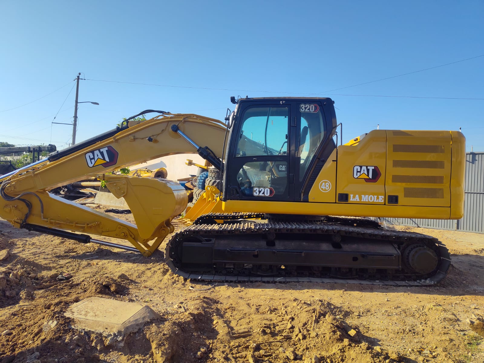 Excavadora CAT 320