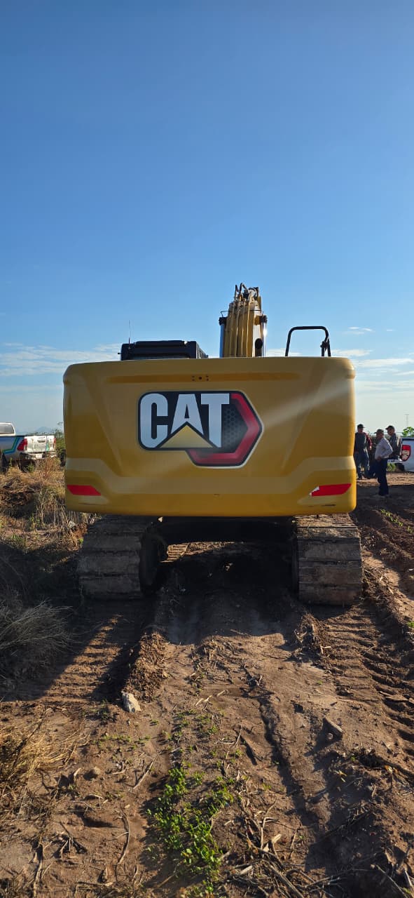 Excavadora CAT 320GC · exterior