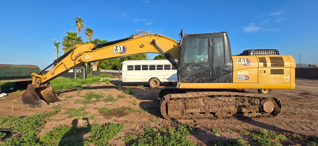 Excavadora CAT 320GX