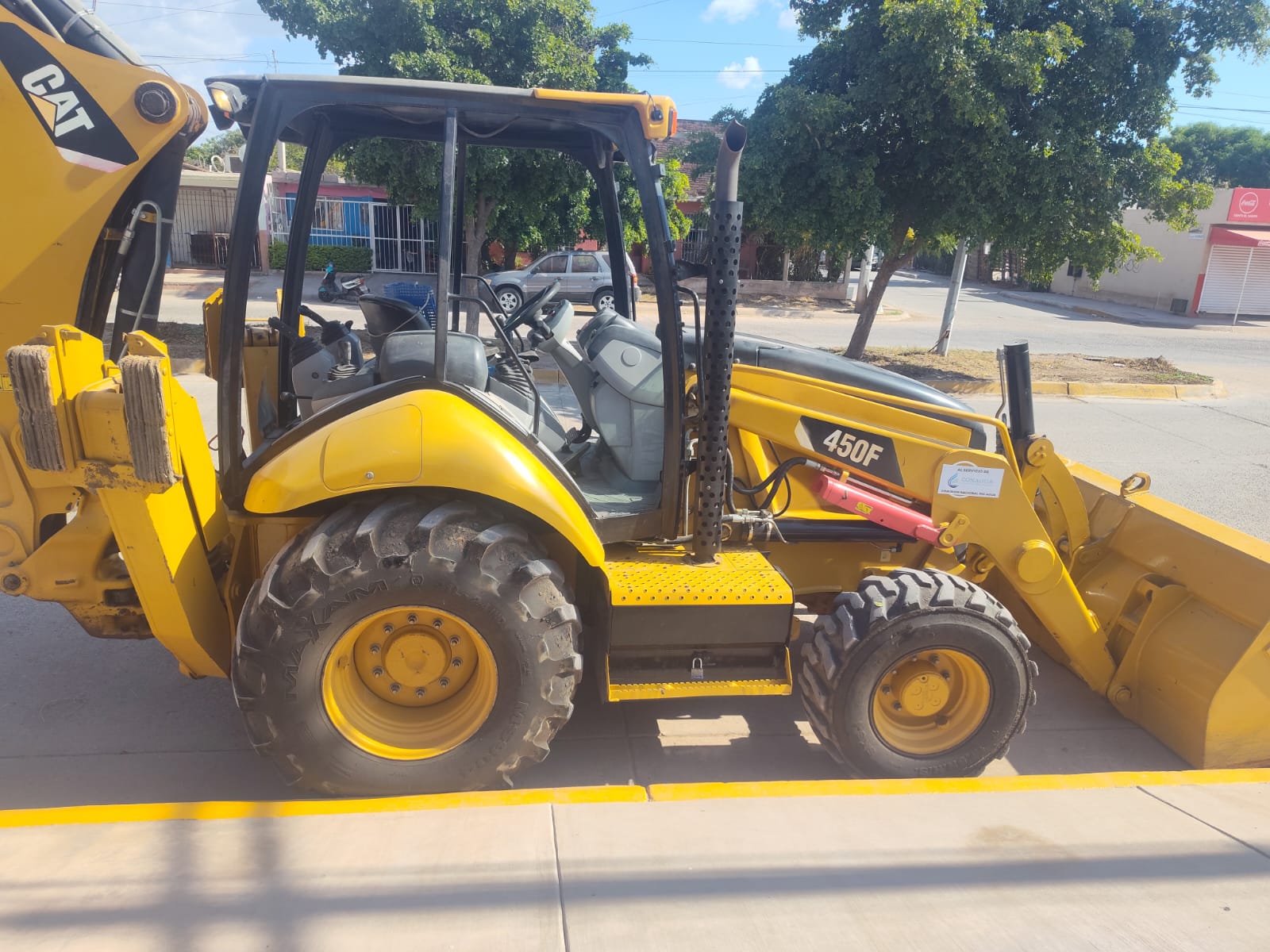 Retroexcavadora CAT 450F #1 · exterior
