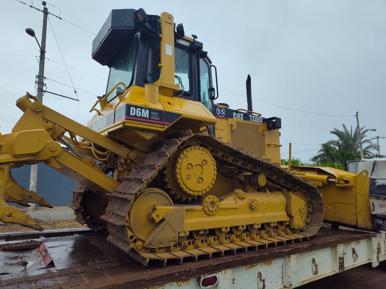 Tractor CAT D6M XL · exterior