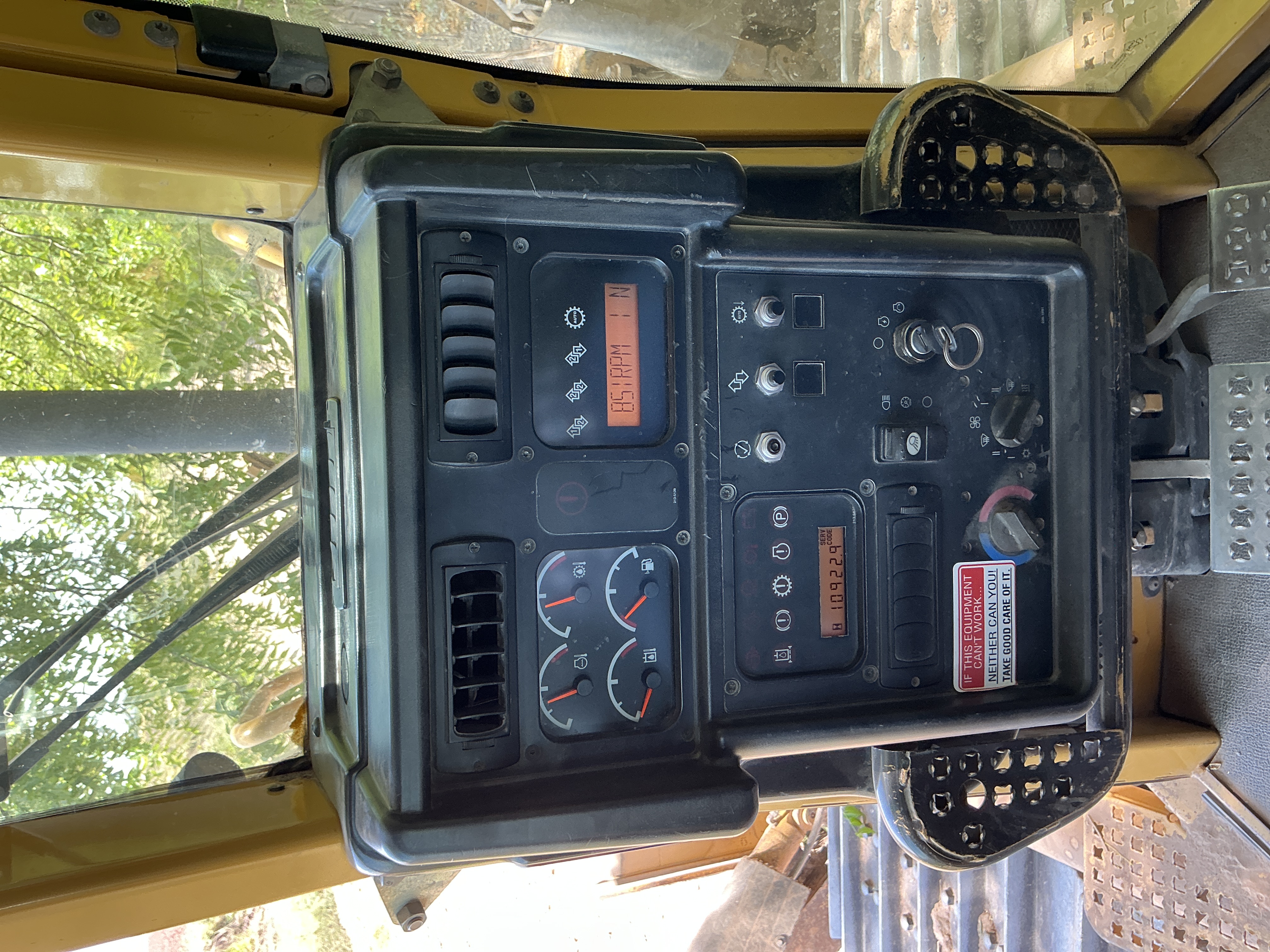 Tractor CAT D6N XL · cabina